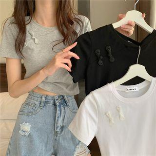 Short-sleeve Frog-buttoned Cropped T-shirt