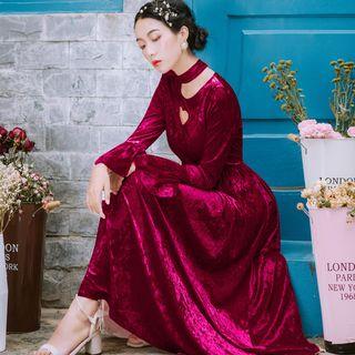 Long-sleeve Heart Cutout A-line Midi Dress