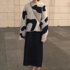 Patterned Sweater / Back Slit Midi Knit Skirt
