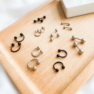 Alloy Cuff Earring / Through & Through Earring