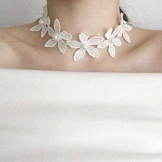 Floral Choker