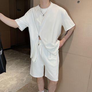 Set: Short-sleeve Slit-side T-shirt + Shorts
