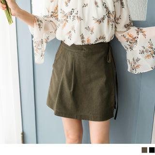 Tie-side A-line Skort