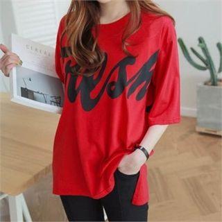 Round-neck Lettering Dip-back T-shirt