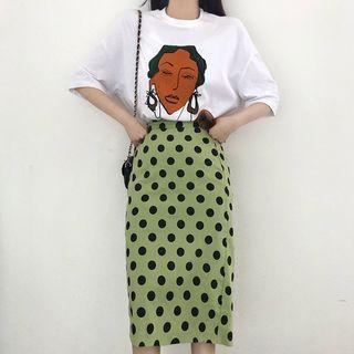 Printed Short-sleeve T-shirt / Dotted Straight-cut Skirt