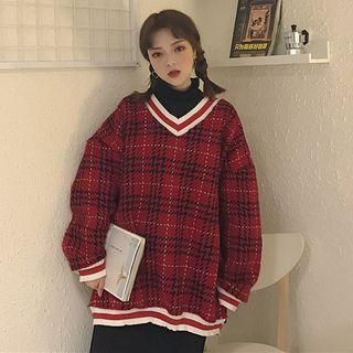 Loose-fit V-neck Plaid Sweatshirt