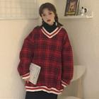 Loose-fit V-neck Plaid Sweatshirt