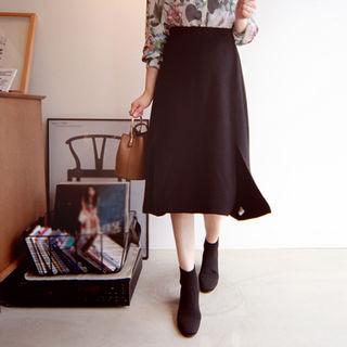Slit-trim A-line Knit Skirt