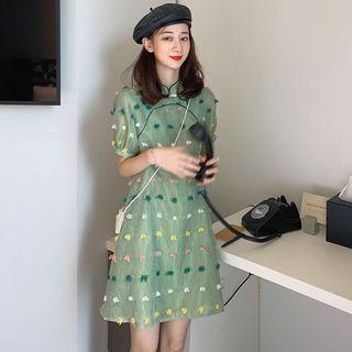 Short-sleeve Flower-detailed Mini Qipao