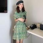 Short-sleeve Flower-detailed Mini Qipao