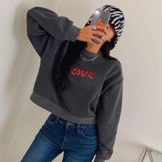 Roar Printed Fleece-lined Cropped Sweatshirt