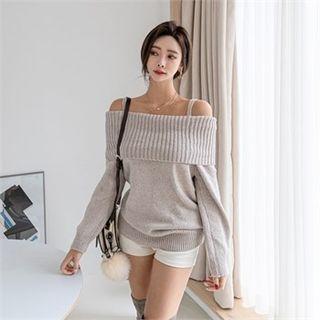Off-shoulder Lightweight Sweater