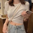 Short-sleeve Patterned Cropped T-shirt