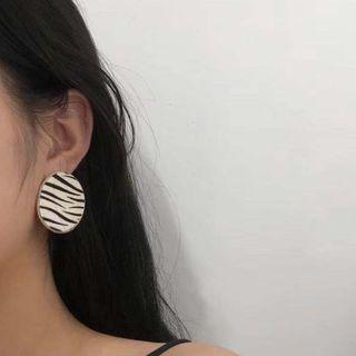 Animal Patterned Stud Earring