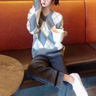 Plaid V-neck Loose-fit Sweater / Plain High-waist Cropped Pants