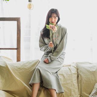Band-waist Flower Embroidered Maxi Hoodie Dress