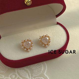 Rhinestone Faux Pearl Heart Ear Stud 1 Pair - White & Gold - One Size