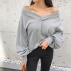 V-neck Balloon-sleeve Plain Sweatshirt