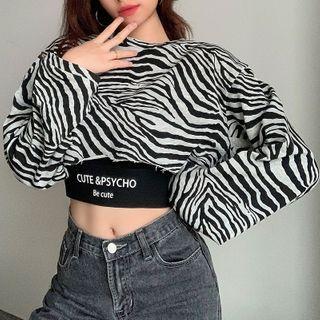 Set: Cropped Lettering Camisole + Long-sleeve Zebra Print T-shirt