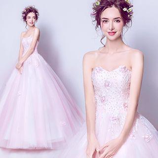 Sweetheart Neckline Flower Applique Wedding Dress