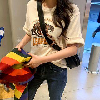Leopards Elbow-sleeve Printed T-shirt