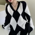 Diamond Pattern V-neck Sweater Black & White - One Size