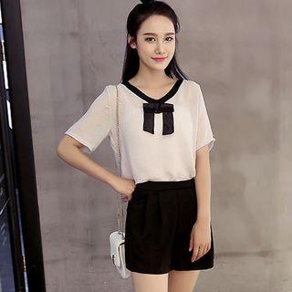 Set: Bow Short-sleeve Top + Shorts