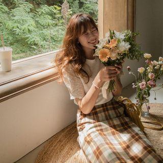 Eyelet-lace Sleeve Linen Blend Top