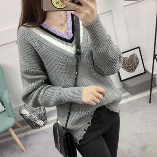 Contrast Trim Distressed V-neck Sweater