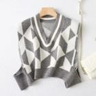 Geometric Print Cropped Sweater Vest