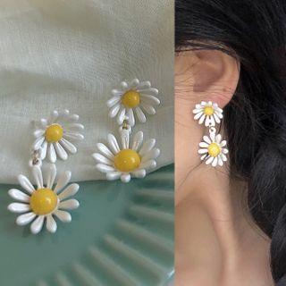 Daisy Dangle Earring 1 Pair - 0949a - Daisy - One Size