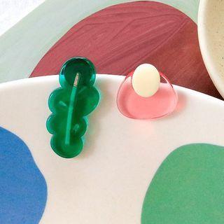 Leaf Resin Asymmetrical Earring