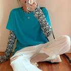 Plain Short-sleeve T-shirt / Floral Long-sleeve Top