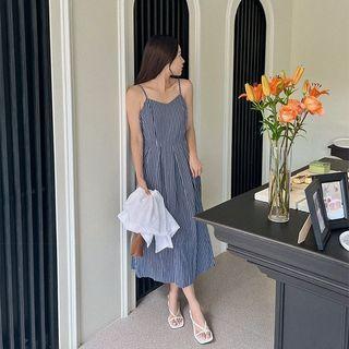 Spaghetti-strap Pleated Check Midi Dress