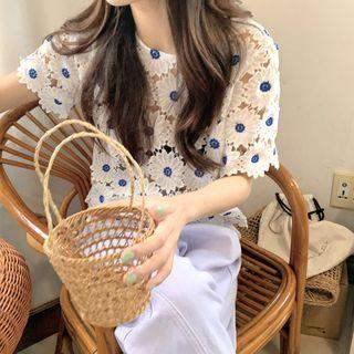 Short-sleeve Perforated Floral T-shirt