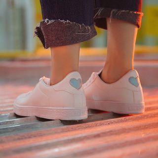 Heart Embroidered Lace-up Sneakers