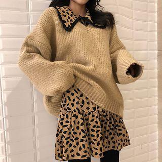 Printed Long-sleeve Mini Collared Dress / Plain V-neck Sweater