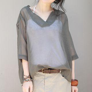 Split-neck Elbow-sleeve Light Blouse
