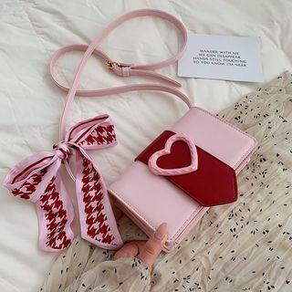Color Block Heart Buckled Crossbody Bag