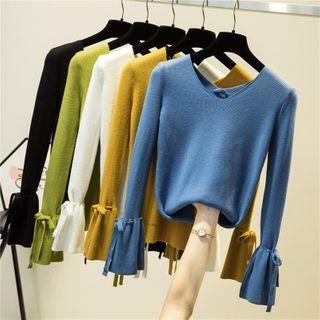 Tie-cuff V-neck Knit Top