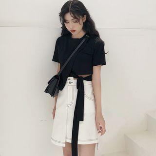Short-sleeve T-shirt / Mini Denim A-line Skirt