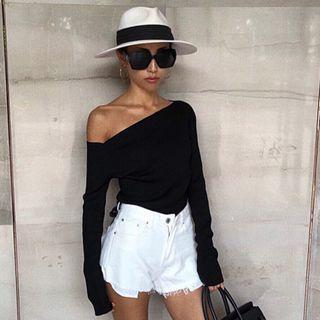 Plain One-shoulder Long-sleeve Slim-fit Knit Top