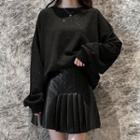 Glitter Oversize Pullover / Faux Leather Mini A-line Skirt