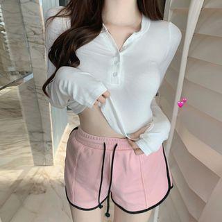 Long-sleeve Henley T-shirt / Sweatshorts