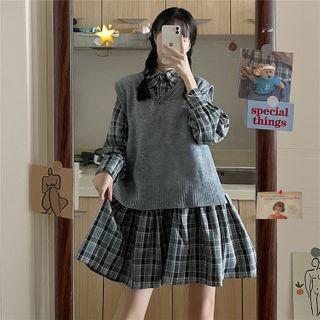 Plaid Shirt Dress / V-neck Plain Vest