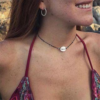 Shell Pendant Choker