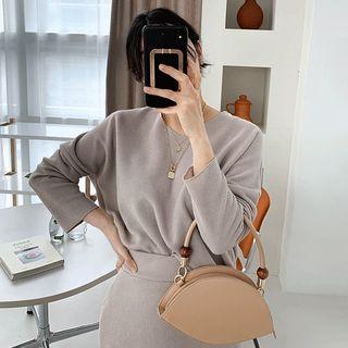 Set: V-neck Boxy Top + Band-waist H-line Skirt