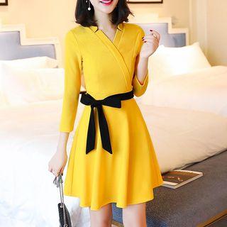 Contrast Bow Accent V-neck Wrapped A-line Dress