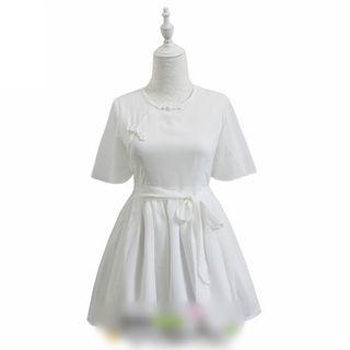 Short-sleeve Chinese Knot Accent Dress