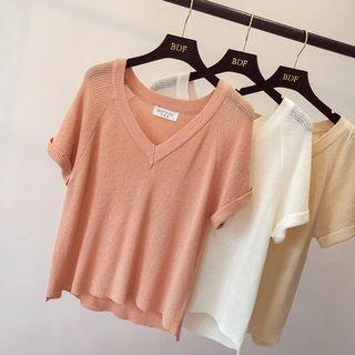 V-neck Short Sleeve Knit T-shirt